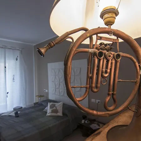 Ad Hoc Bed & Breakfast