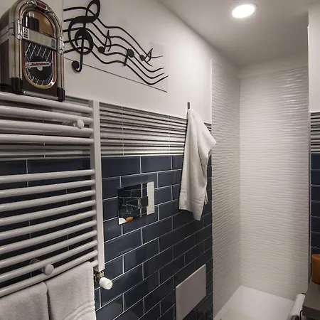 Ad Hoc Bed & Breakfast